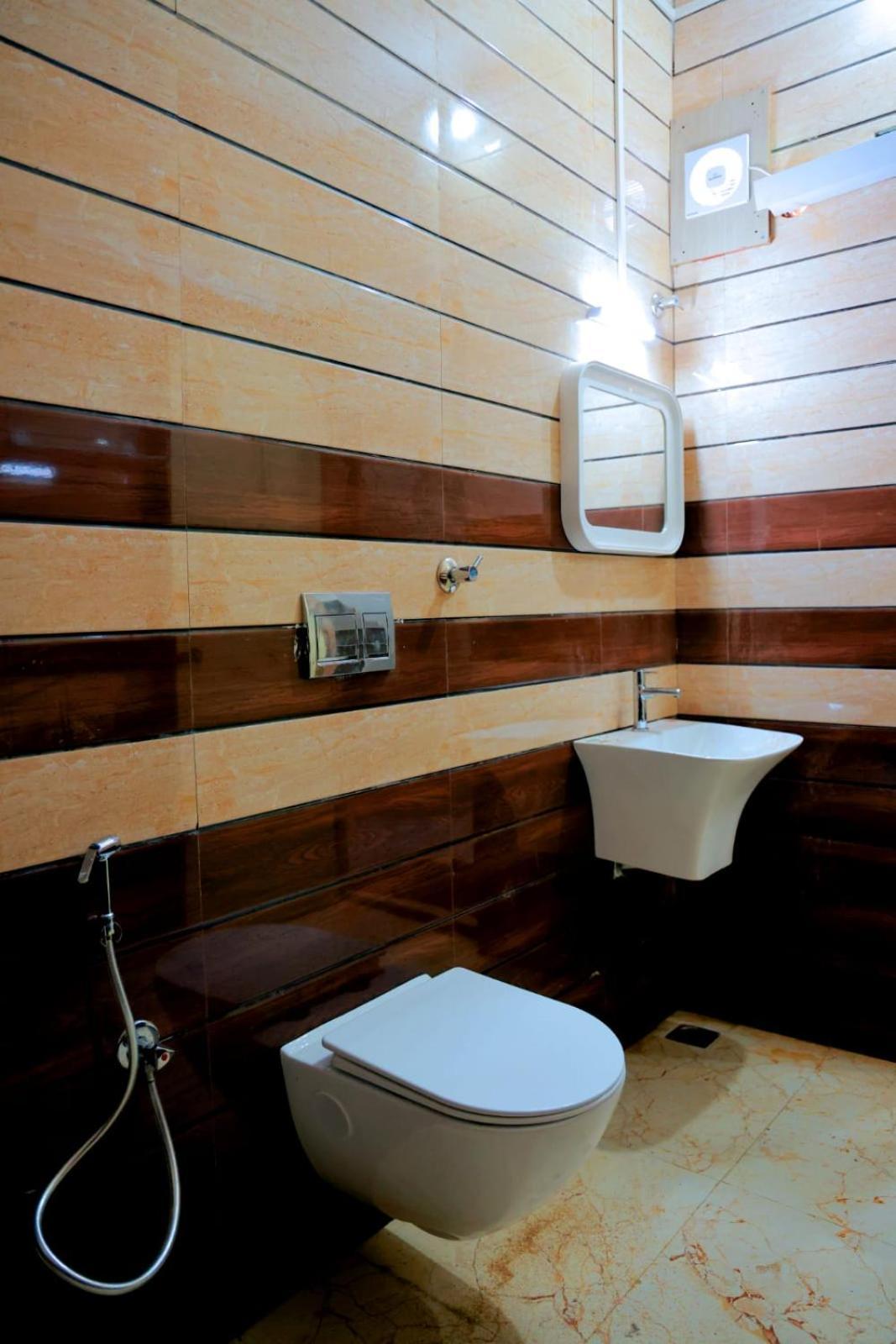 Grand Sangeetham Inn Tiruchchendūr Buitenkant foto
