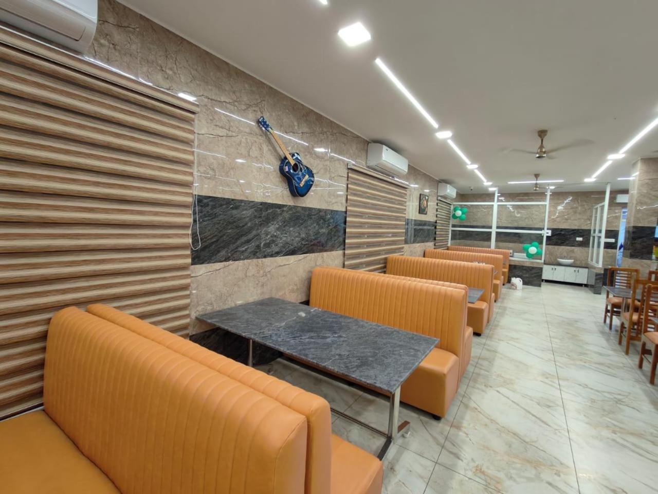Grand Sangeetham Inn Tiruchchendūr Buitenkant foto